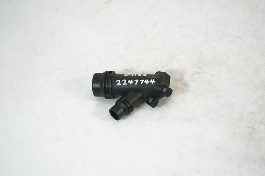 Engine coolant pipe/hose