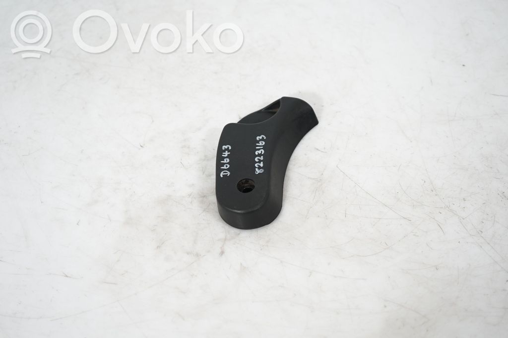 Engine bonnet (hood) release handle (4)