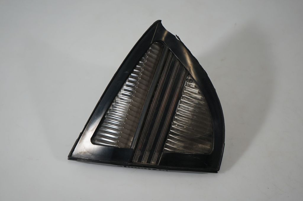 Tailgate rear/tail lights