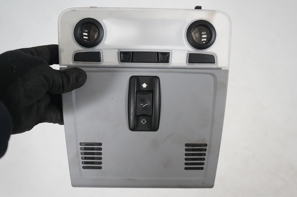 Front seat light (7)