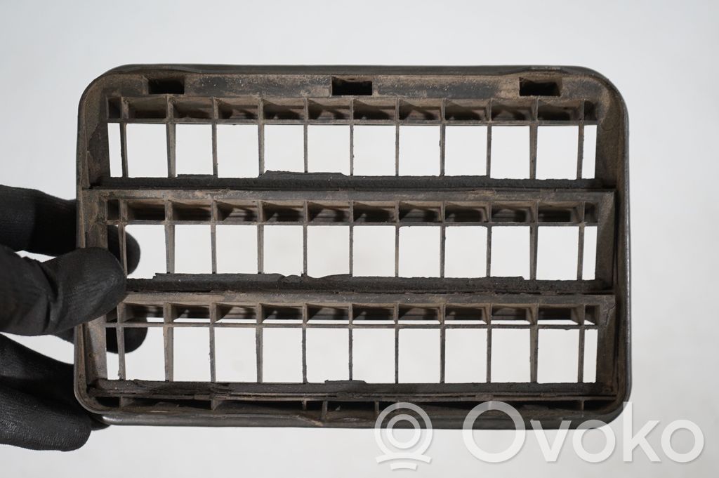 Quarter panel pressure vent (7)