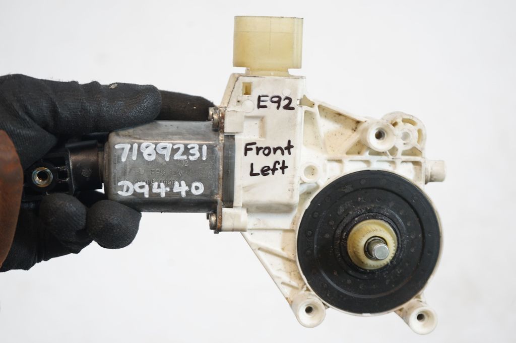 Front door window regulator motor (8)