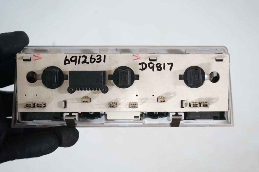 Front seat light (7)