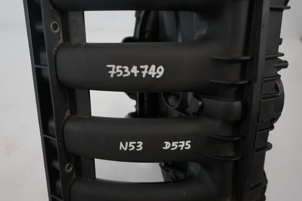 Intake manifold (10)