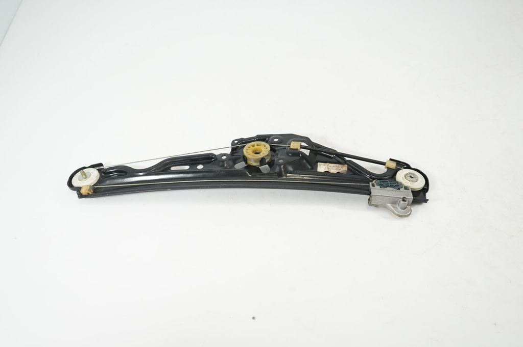 Rear door window regulator with motor (5)