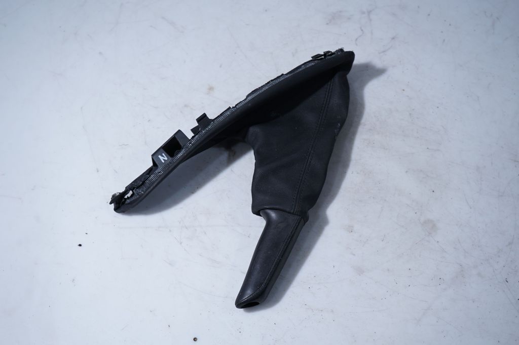 Handbrake trim (4)