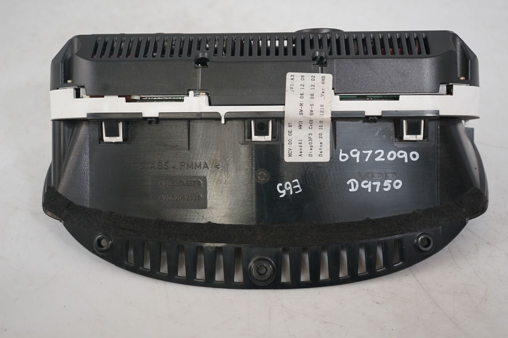 Speedometer (instrument cluster) (8)