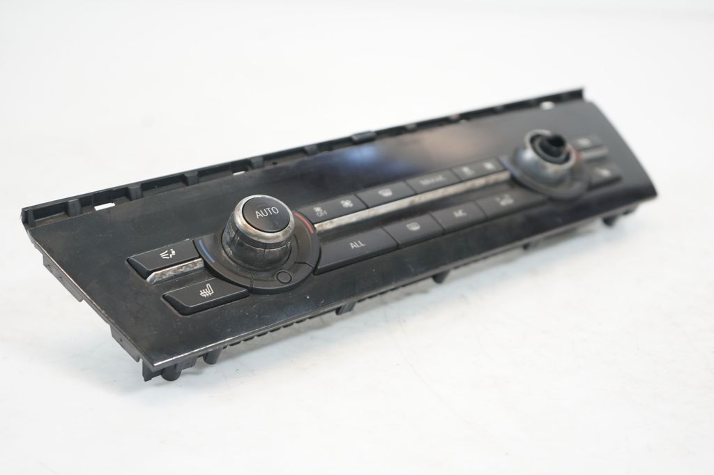 Climate control unit (7)