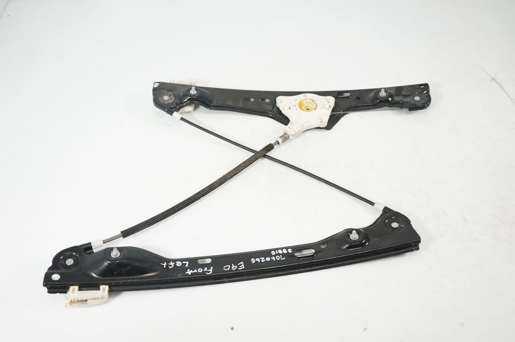 Front door window regulator with motor (3)