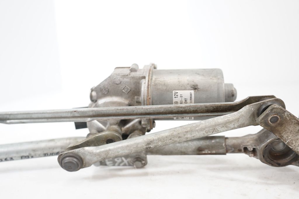 Front wiper linkage and motor (8)