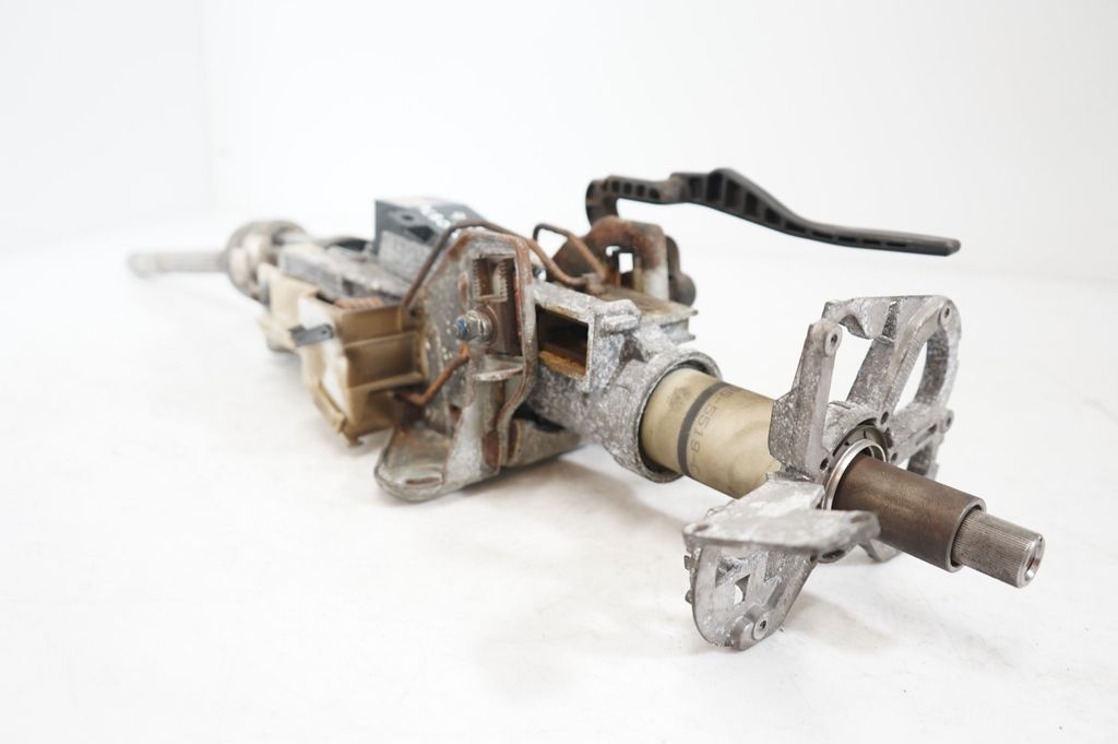 Steering wheel axle (6)