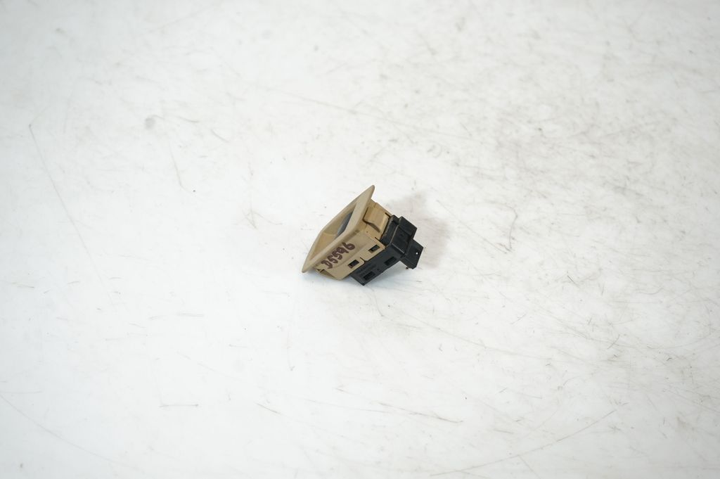 Electric window control switch (2)