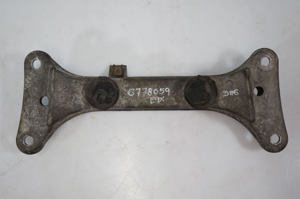 Gearbox mounting bracket (6)