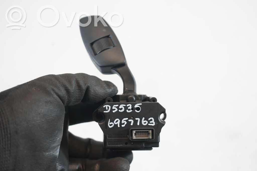 Wiper turn signal indicator stalk/switch (8)