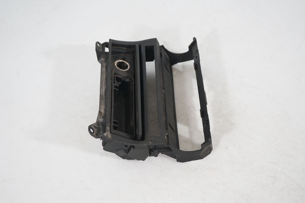 Car ashtray (2)