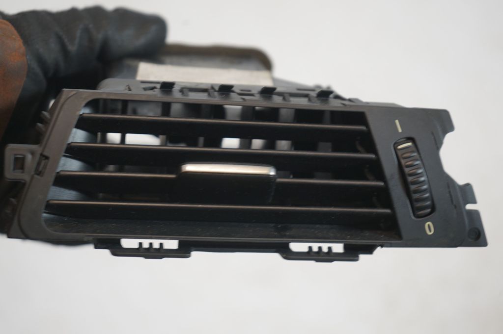 Dashboard side air vent grill/cover trim (7)