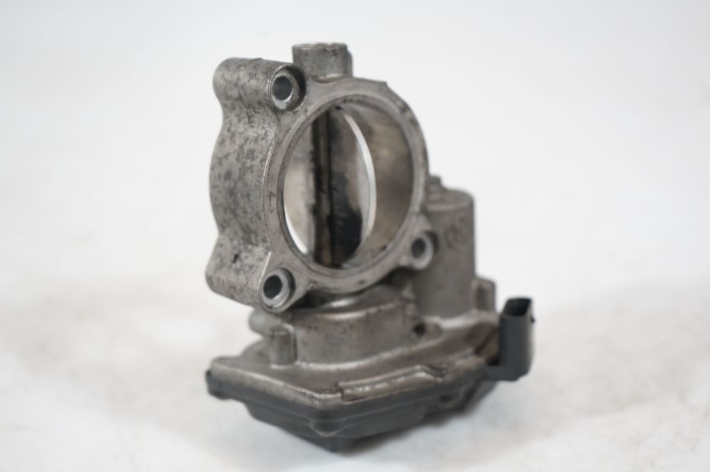 Throttle valve (6)