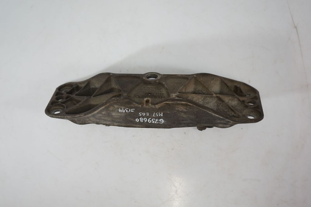 Gearbox mounting bracket (6)