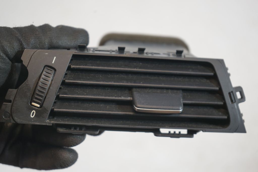 Dashboard side air vent grill/cover trim (7)