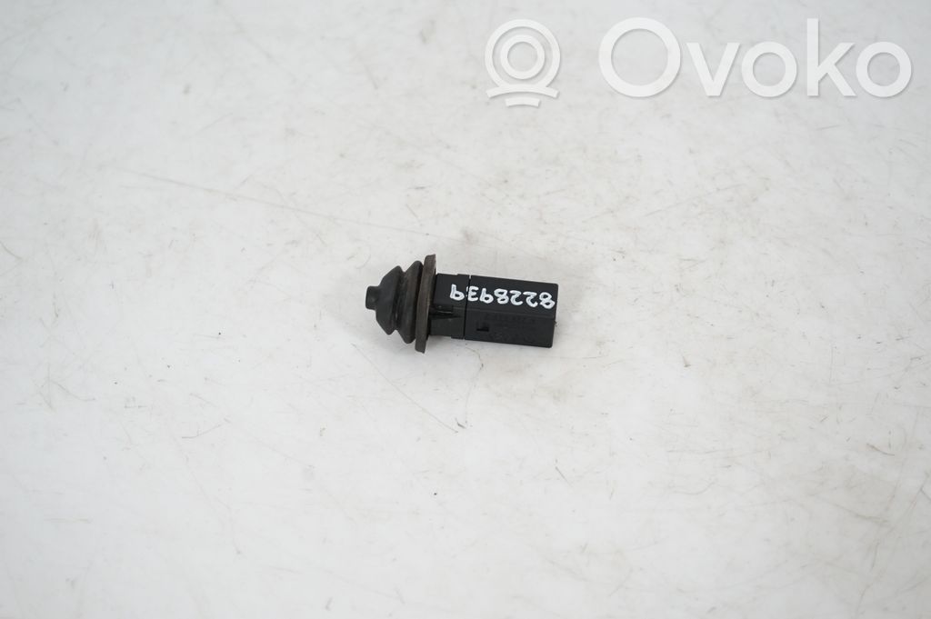 Fuel tank cap lock (3)