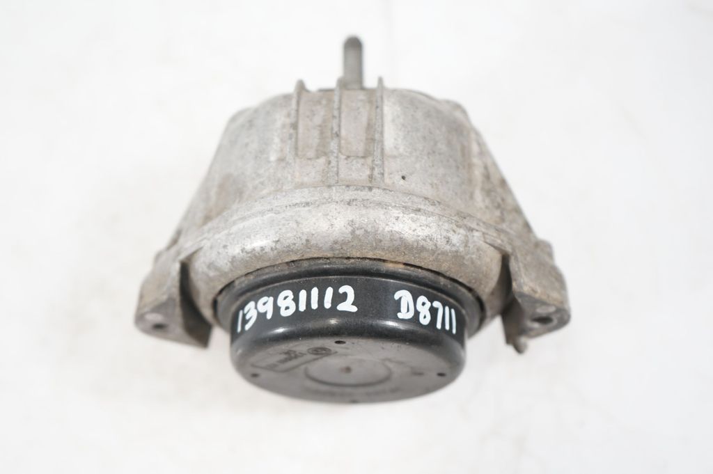 Engine mount bracket (8)