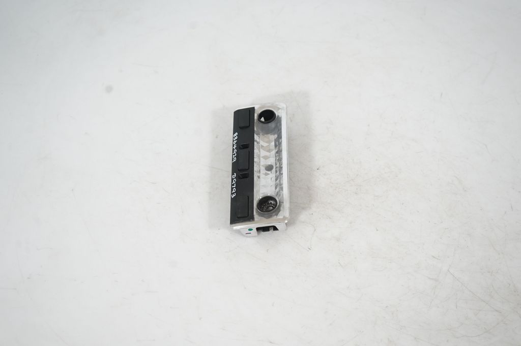 Front seat light (2)