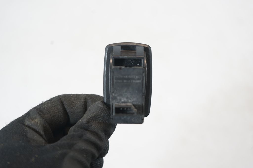 Electric window control switch (6)