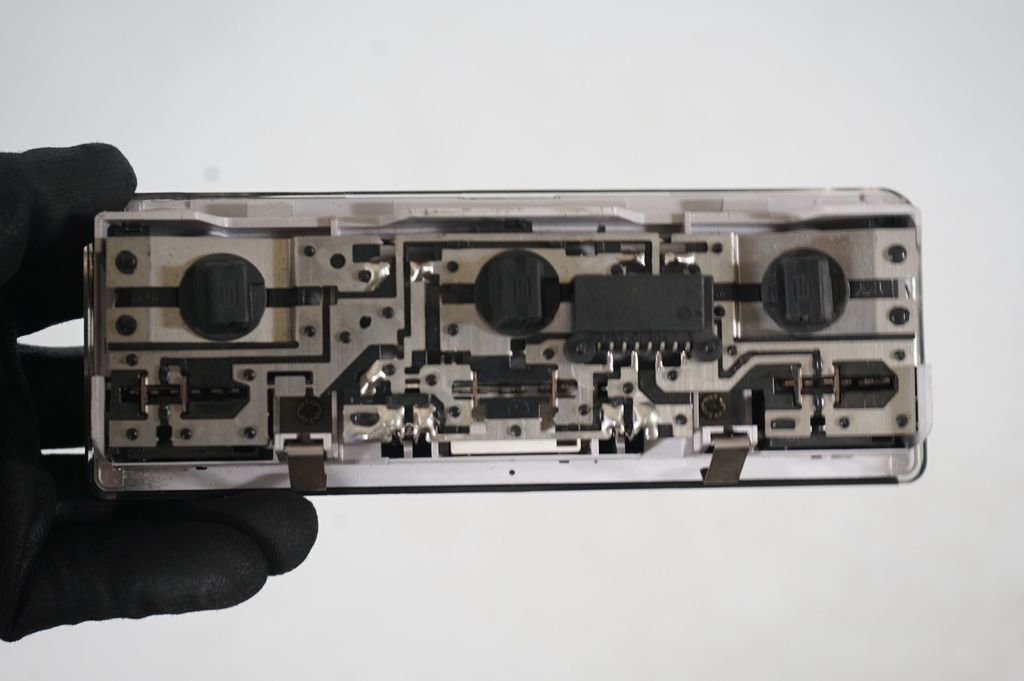 Front seat light (6)