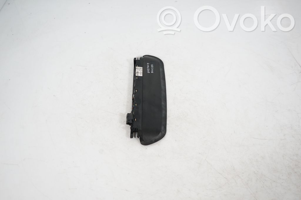 Third/center stoplight (4)