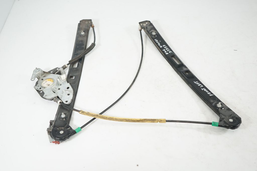 Front door window regulator with motor (4)