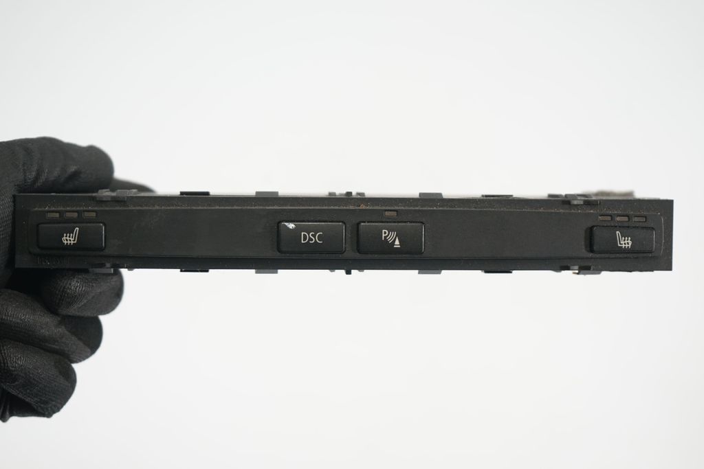 Seat heating switch (6)