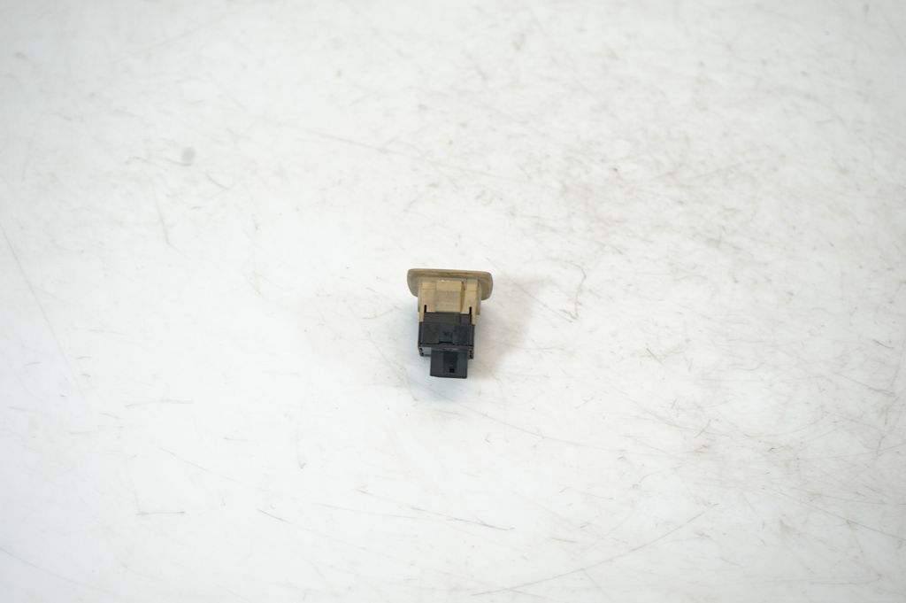 Electric window control switch (3)