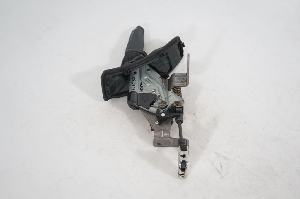 Handbrake/parking brake lever assembly (4)