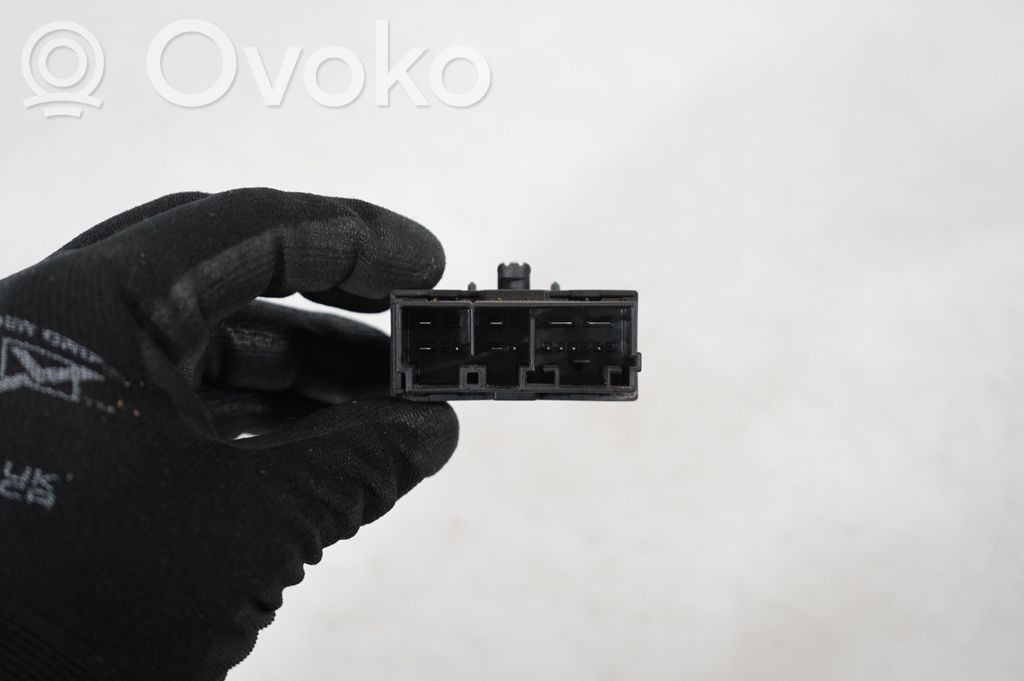 Seat control module (6)