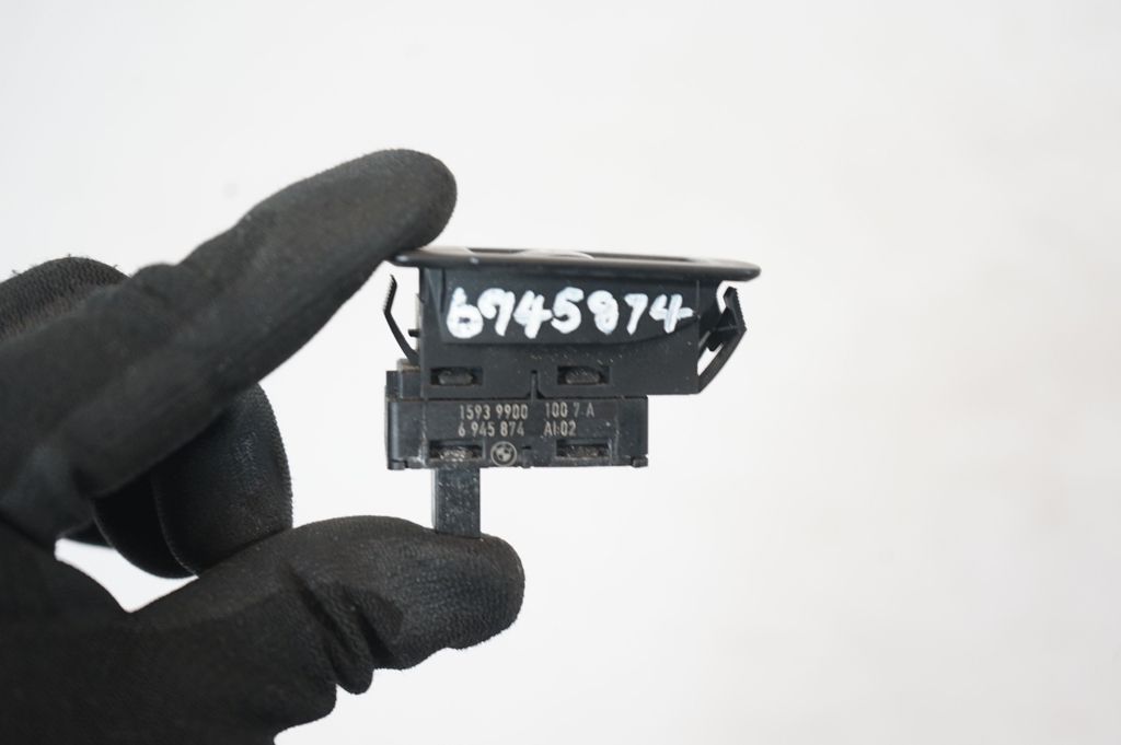 Electric window control switch (7)