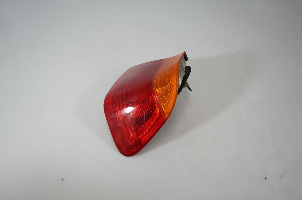 Rear/tail lights (2)