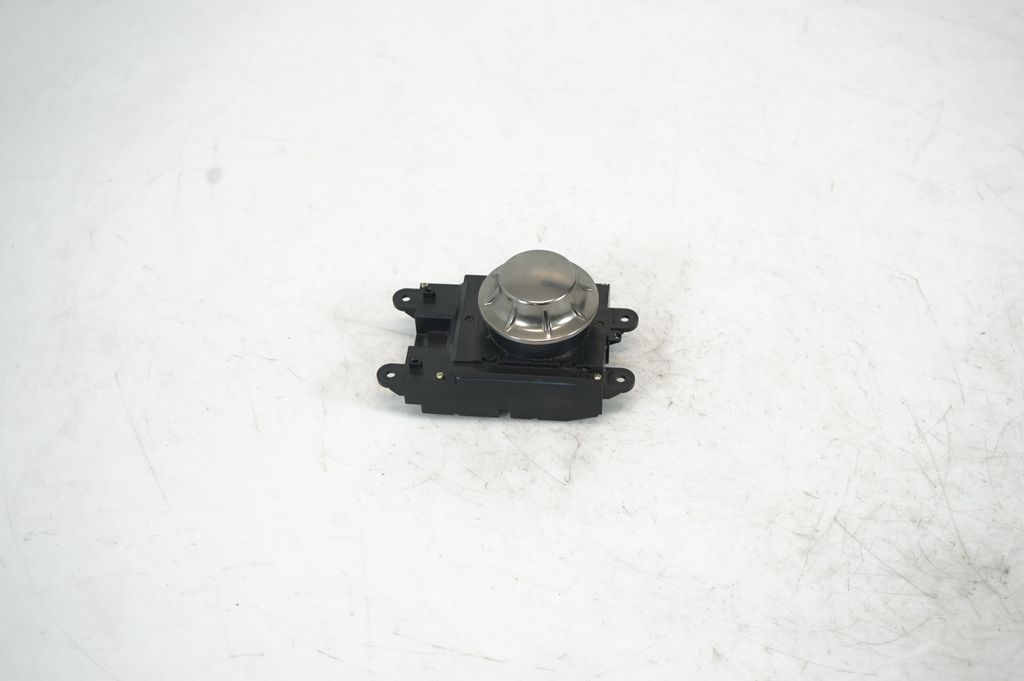 Head unit multimedia control (2)