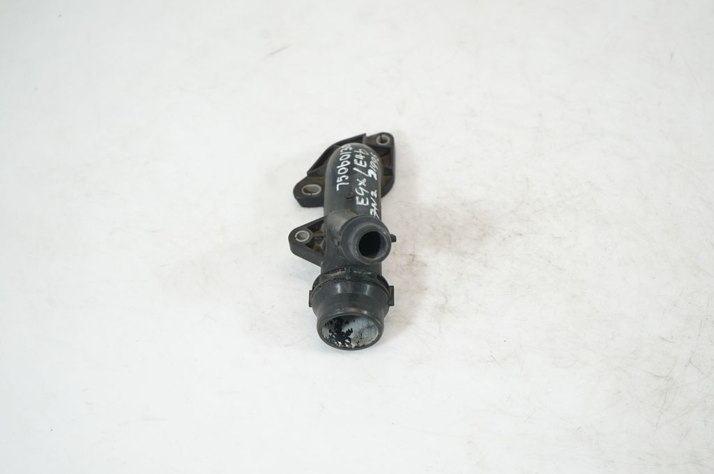 Engine coolant pipe/hose (4)