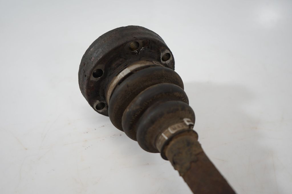 Rear driveshaft (6)