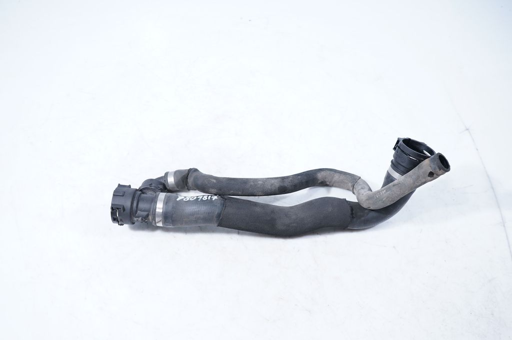 Engine coolant pipe/hose