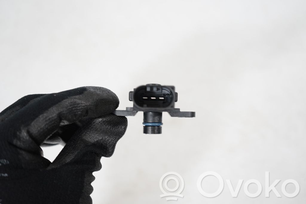 Air pressure sensor (7)