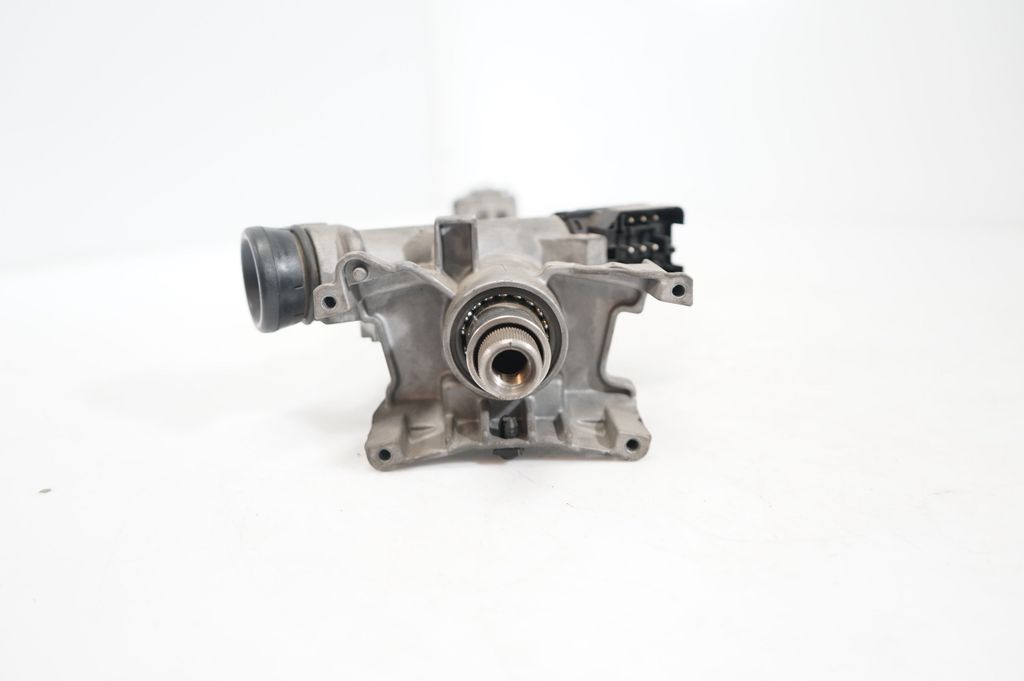 Steering wheel axle (8)