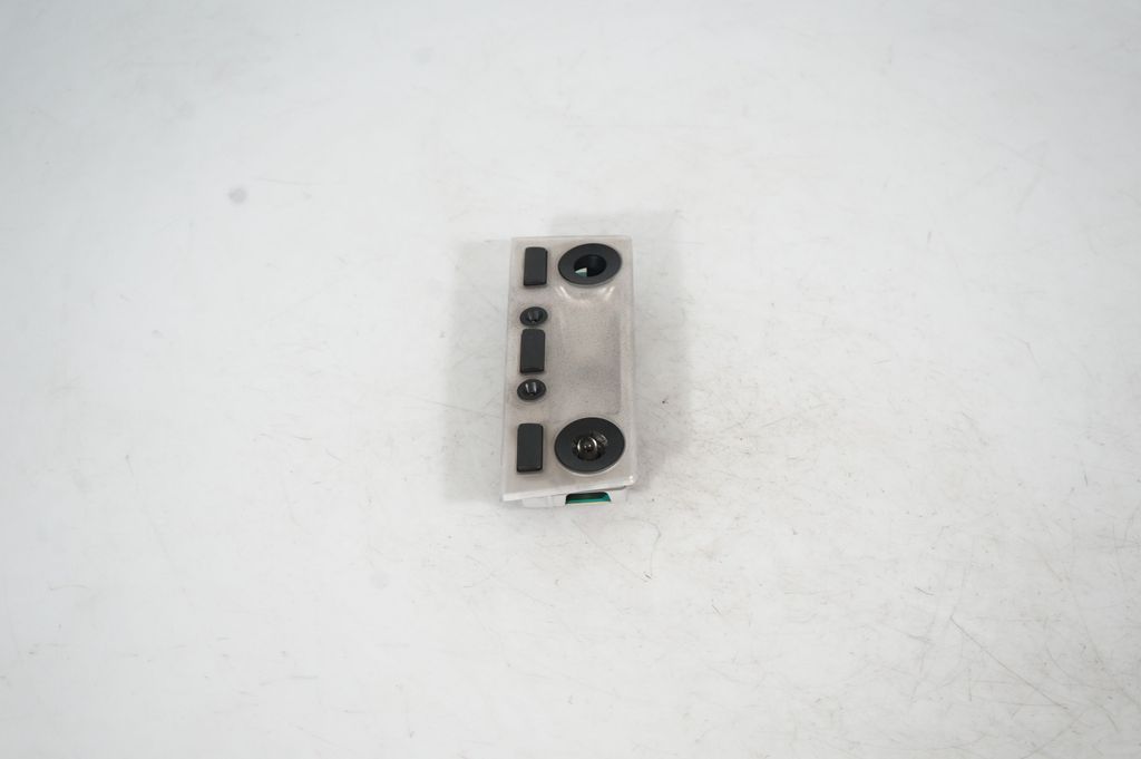 Front seat light (4)