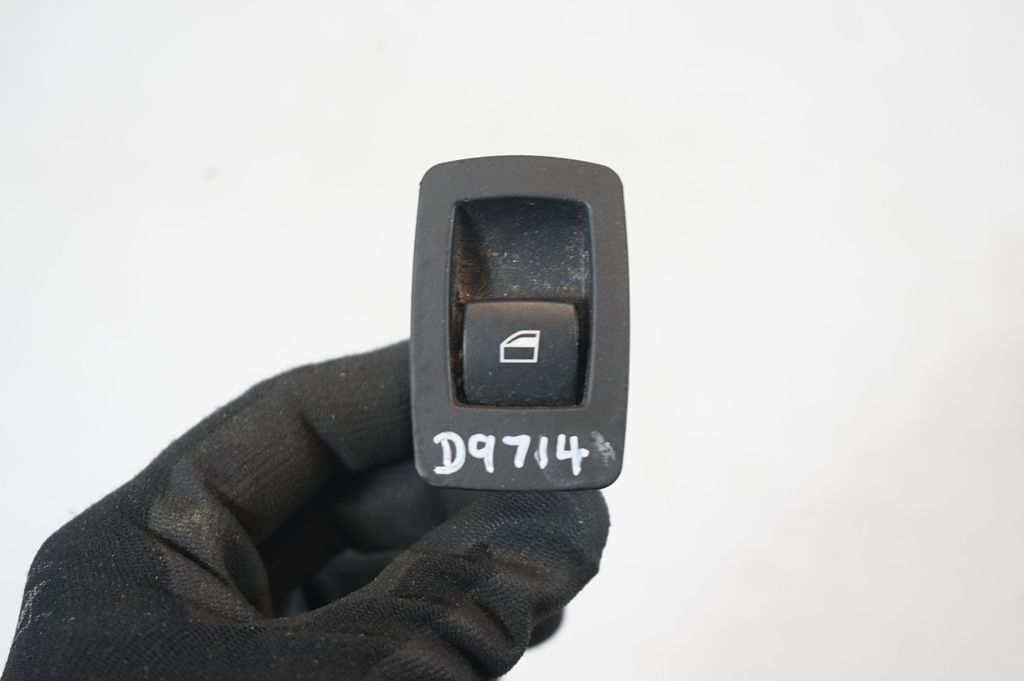 Electric window control switch (7)