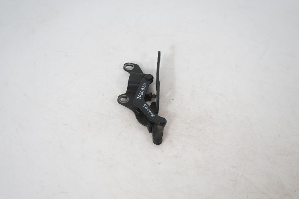 Engine bonnet/hood hinges (4)