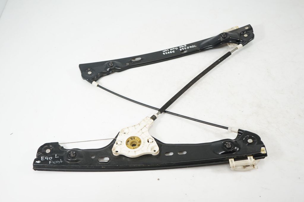 Front door window regulator with motor (3)