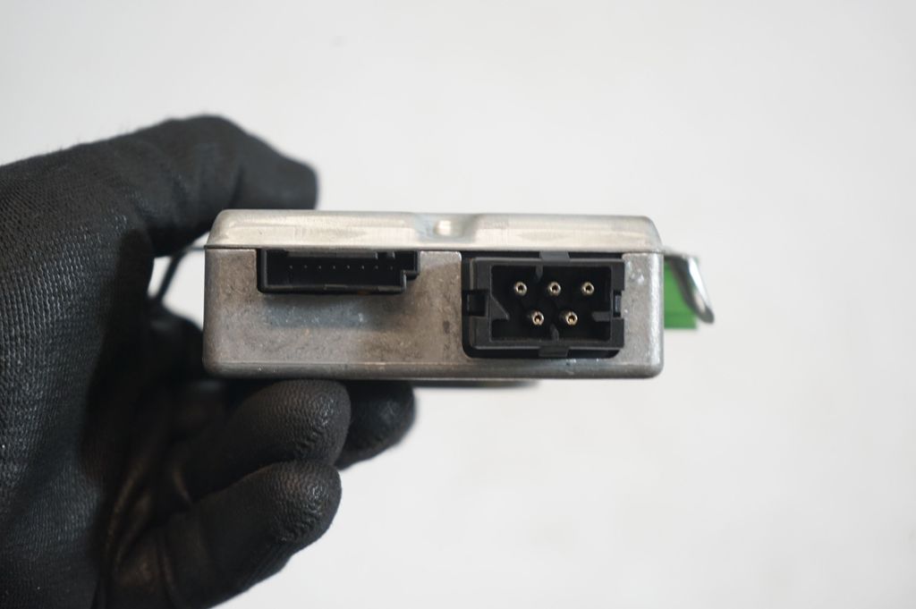 Door control unit/module (8)