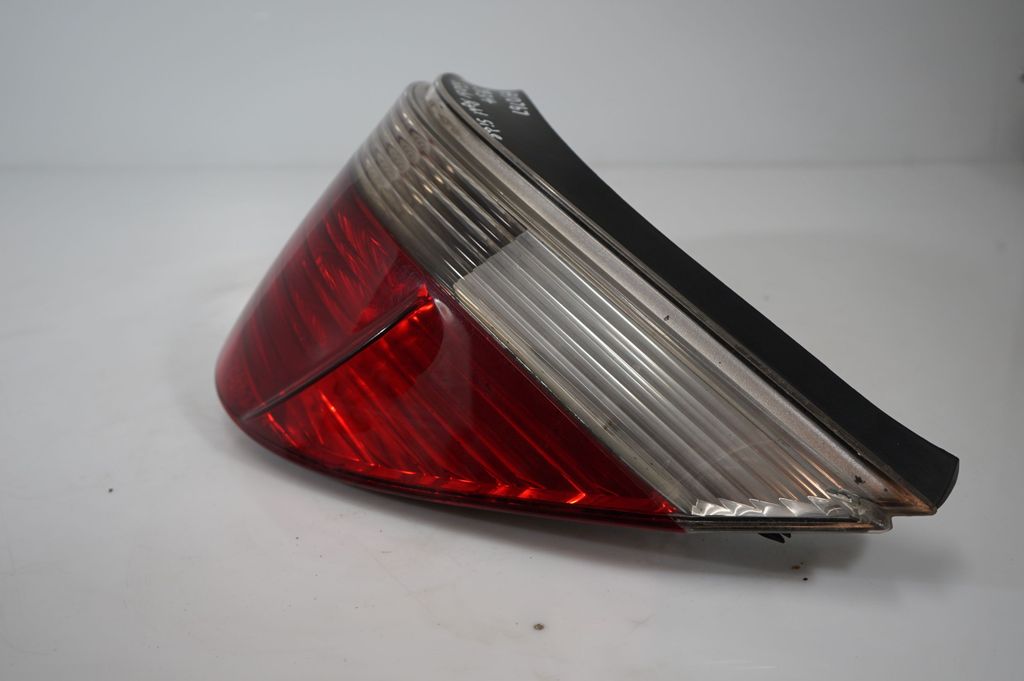 Rear/tail lights (8)