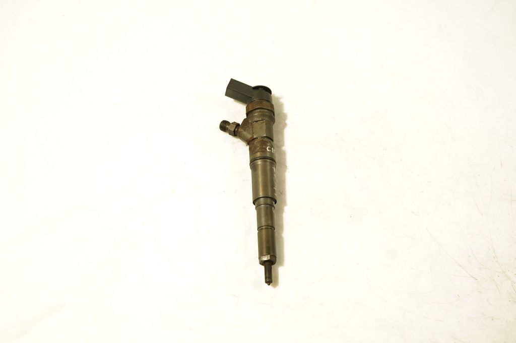 Fuel injector (5)