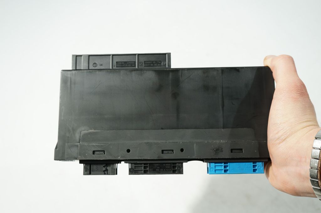 Comfort/convenience module (7)